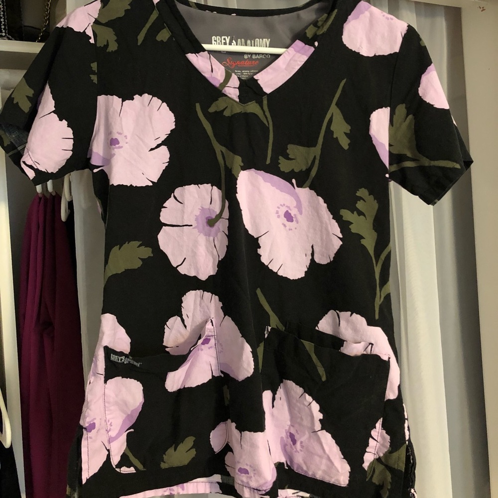 Greys anatomy scrub top